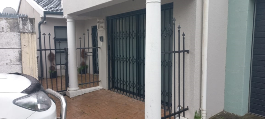 5 Bedroom Property for Sale in Wetton Western Cape